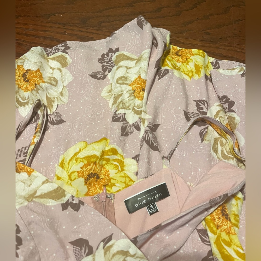 ⭐️ Blue Blush Tropical Breeze Romper Small - Picture 3 of 3